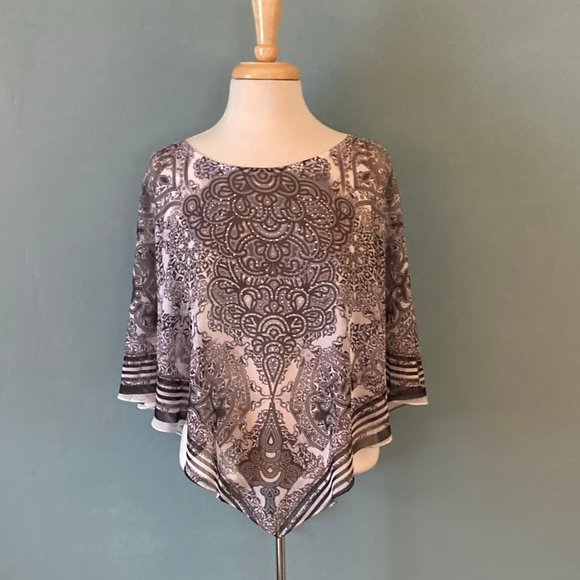 World Unity tank & handkerchief cover top - Picture 5 of 13